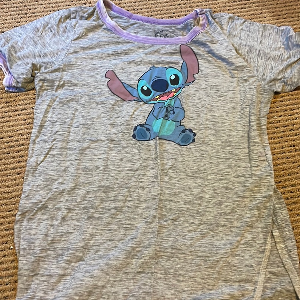 disney tee shirt, size xl